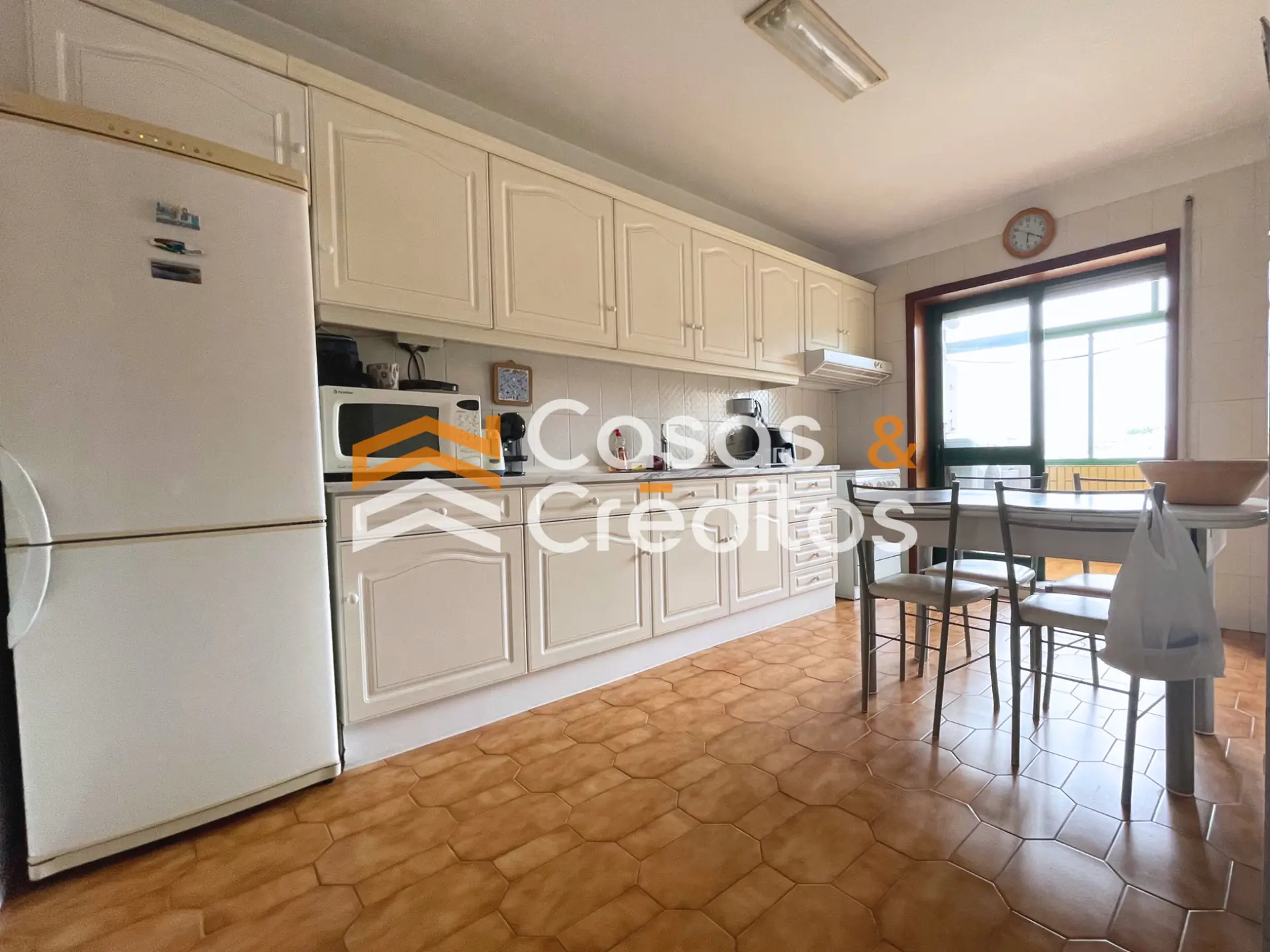 Apartamento T3 em Canelas
